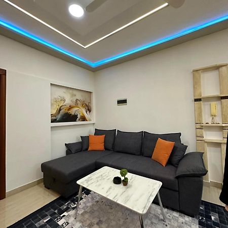 Sea View Apartament. Luxury Area In Durres Beach. Apartment Luaran gambar