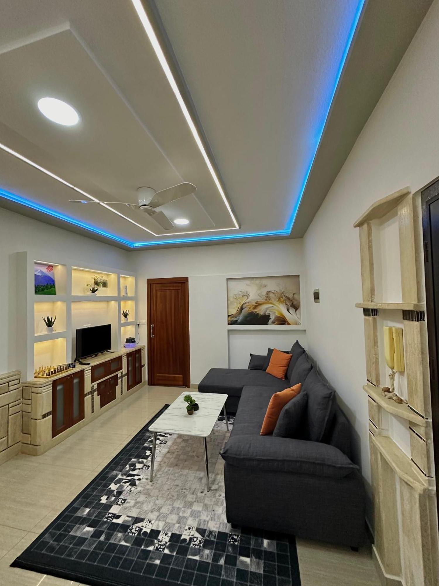 Sea View Apartament. Luxury Area In Durres Beach. Apartment Luaran gambar