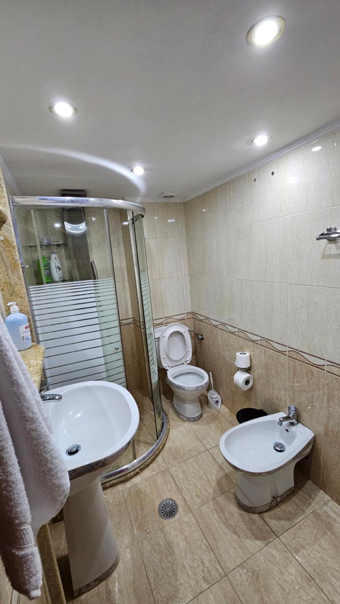 Sea View Apartament. Luxury Area In Durres Beach. Apartment Luaran gambar